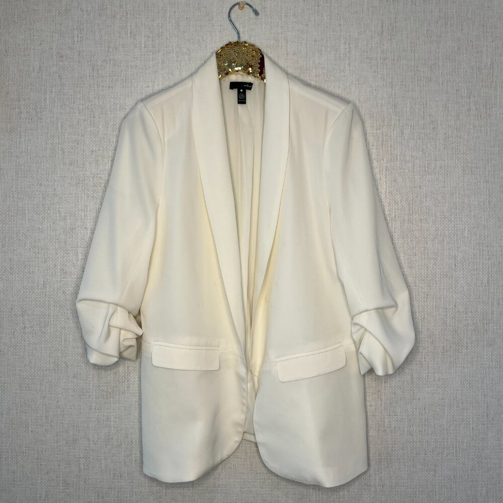 AQUA WINTER WHITE RUCHED SLEEVE BLAZER / SIZE: LARGE